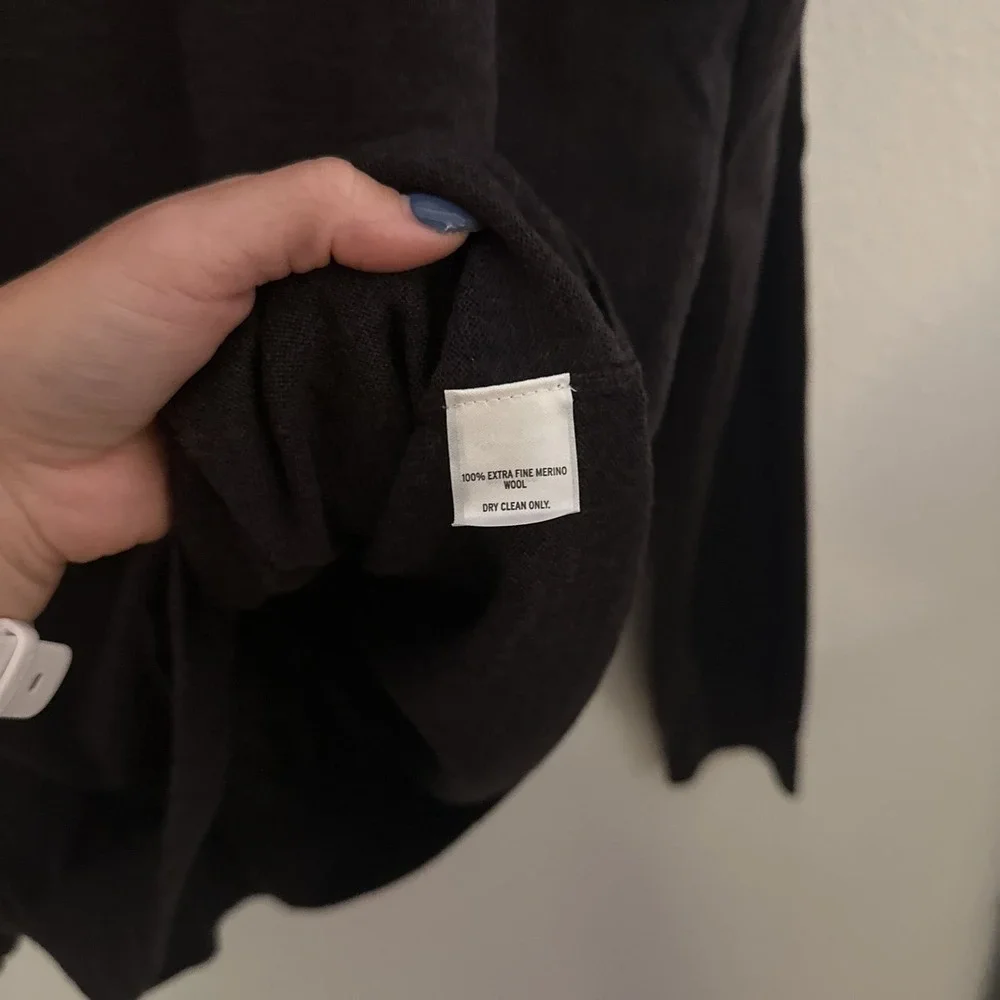 Nordstrom Men's 100% Merino Wool V-Neck Sweater‎ Size XL Classic